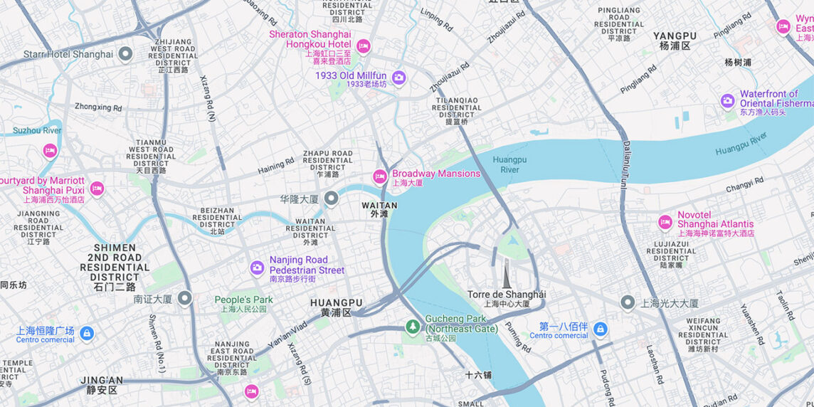 Mapa de la ciudad de Shanghái (上海), China. Contorno del río Huangpu (黄浦江), que atraviesa Shanghái y separa el área de Puxi al oeste y Pudong al este. Captura de pantalla de Google Maps.