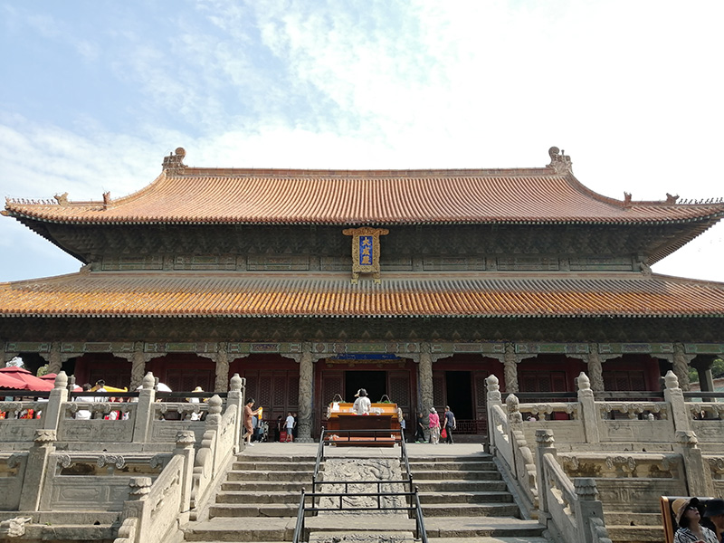 Sala Dacheng. Foto: Yumeto, Wikimedia commons, dominio público para «Qufu Confucian Temple».