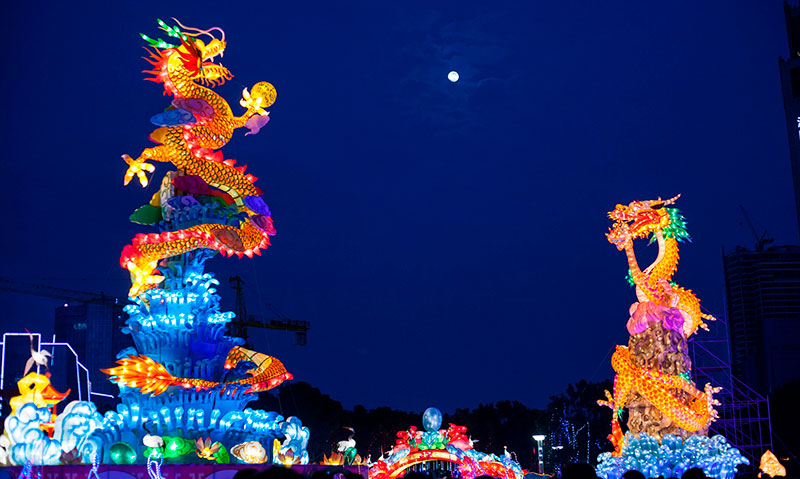Dragón en China: festival de linternas de Shanghai. Foto: 123RF.