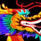 Dragón en China: Detalle de maniquí luminoso de dragón. Foto: 123RF.