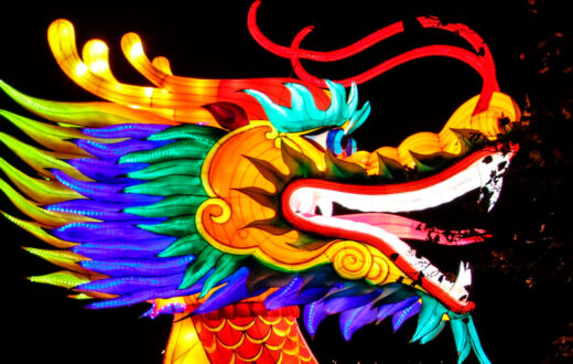Dragón en China: Detalle de maniquí luminoso de dragón. Foto: 123RF.
