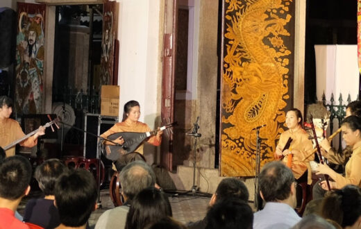 Interpretación de Nanyin durante la conmemorativa de Guan Yin, la Diosa de la Compasión. Foto: Jnzl's Public Domain Photos. Dominio público.