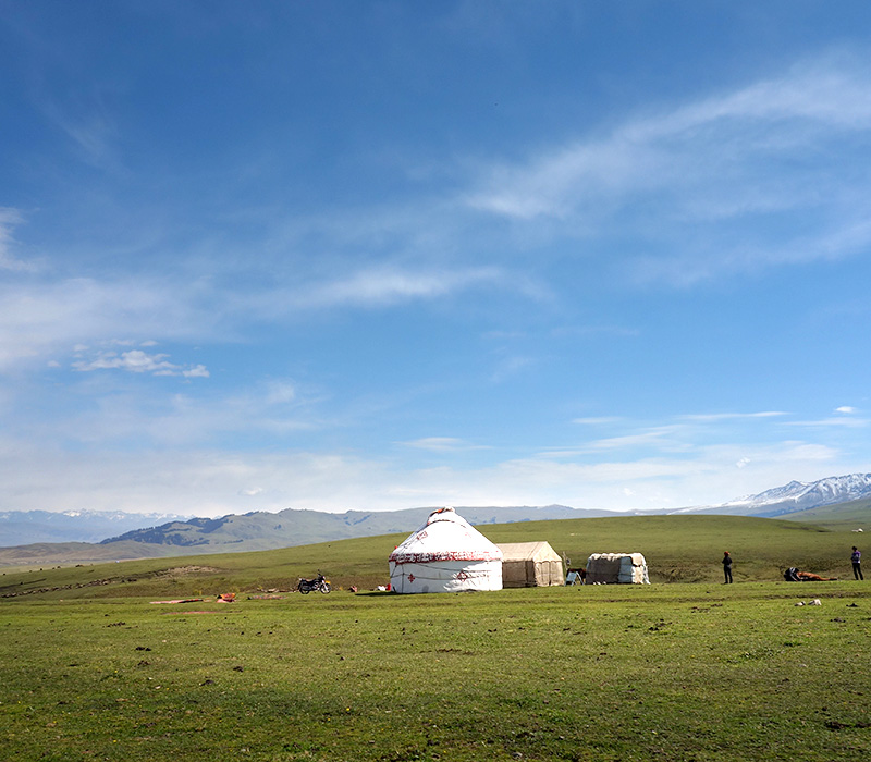 Mongolia Interior: Yurtas tradicionales en las llanuras. Foto: 123RF.
