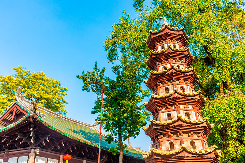 Pagoda del templo Liurong. Guangzhou es la capital de guangdong. Foto: 123RF.