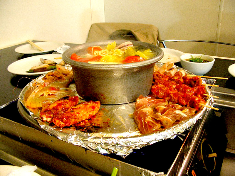 Gastronomía china: olla mongola picante. Foto: Wikipedia.