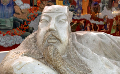Escultura de Du Fu en el museo dedicado a su vida y obra en Chengdu. Foto: Xiquinhosilva, CC BY 2.0. Wikimedia.