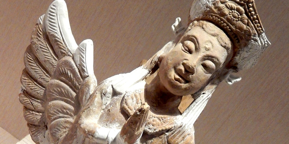 Estatua de Kalaviṅka, el pájaro de rostro humano. encontrada en una de las tumbas. Foto: Wikimedia commons, dominio público para «Western Xia Dynasty».