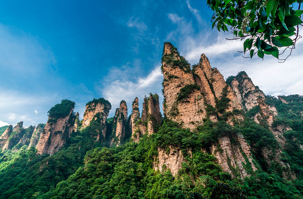 Zhangjiajie: formaciones rocosas llamadas «la reunión de los soldados celestiales», provincia de Hunan. Foto: 123RF.