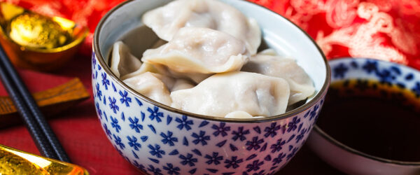 Los jiaozi son un plato que no puede faltar en una cena de fin de año. Foto: 123RF.