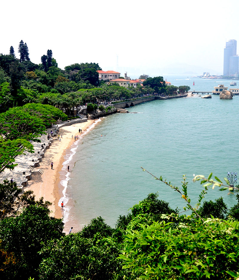 Isla de Gulangyu: la playa frente a Xiamen. Foto: 123RF.