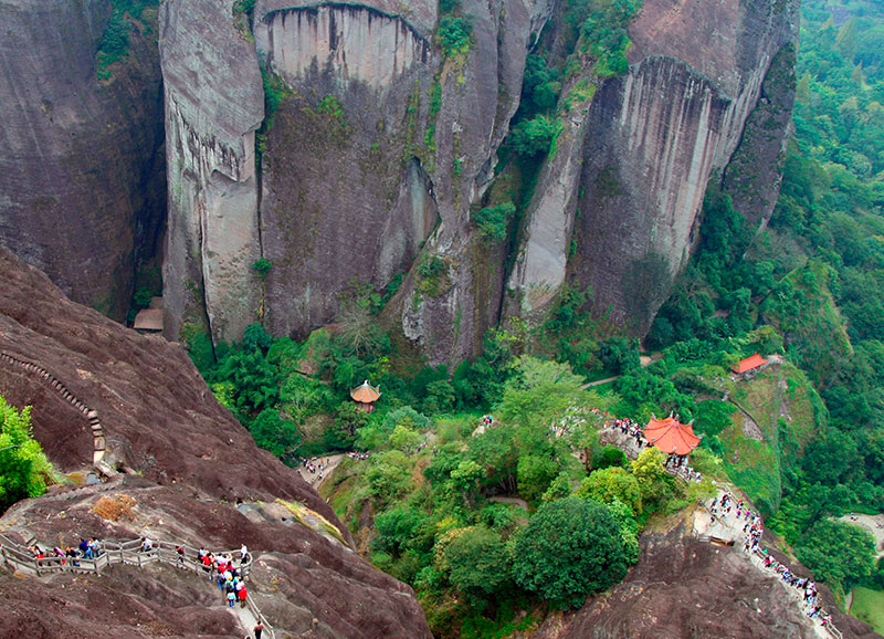 Vista panorámica del monte Wuyi (武夷山, Wŭyíshān), provincia de Fujian, China. Foto: 123RF.