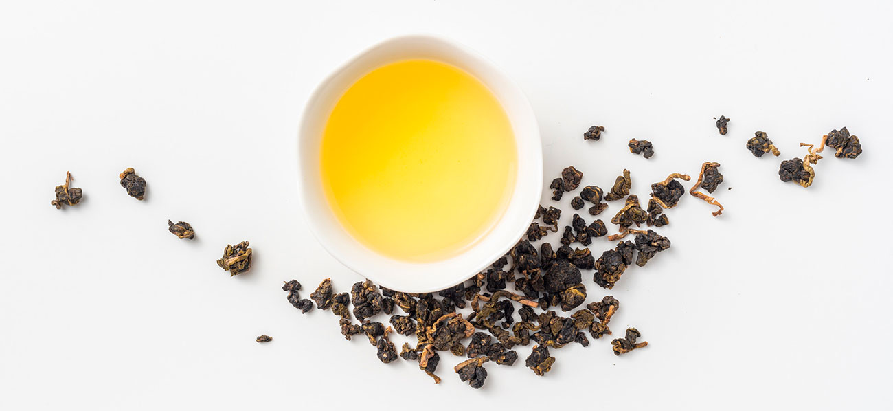 El Tie Guan Yin o Tieguanyin (铁观音; pinyin: tiěguānyīn) es un té oolong chino producido en Anxi (provincia de Fujian). Su sabor está cerca de un té verde, con solo un poco de oxidación. Foto: 123RF.