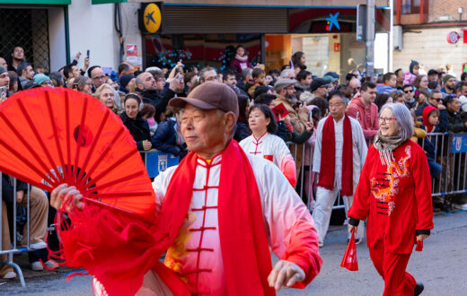 Cabalgata de celebración del Año Nuevo Chino 2025 en la calle Marcelo Usera, esquina con la calle de la Pilarica, de Madrid. Foto: 123RF