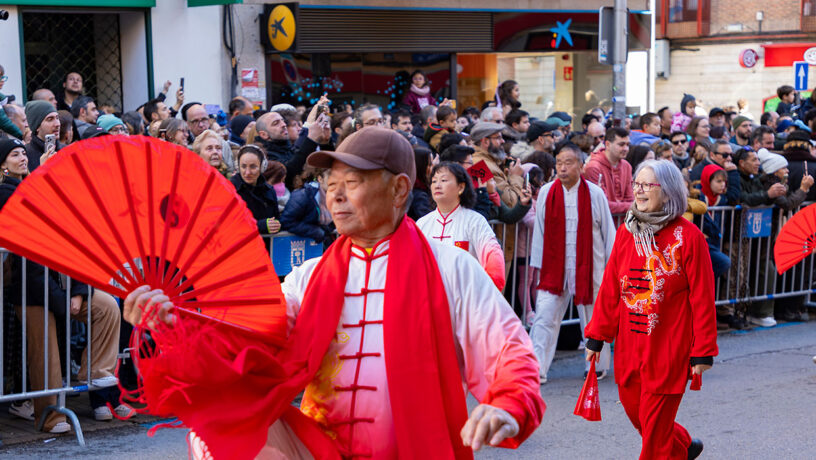 Cabalgata de celebración del Año Nuevo Chino 2025 en la calle Marcelo Usera, esquina con la calle de la Pilarica, de Madrid. Foto: 123RF