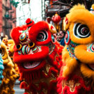 Escena de la Danza de Nian en el contexto de la Fiesta de la Primavera, que conmemora la entrada del nuevo año los quince días previos a la primera luna llena. Foto: 123RF.